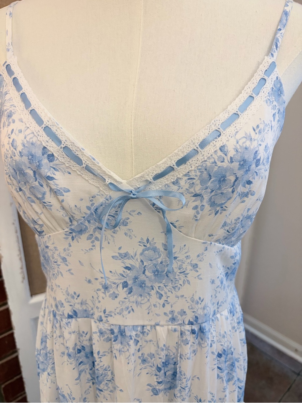 Altar’d State NWOT Alida Blue Floral Cottagecore Maxi Dress Medium